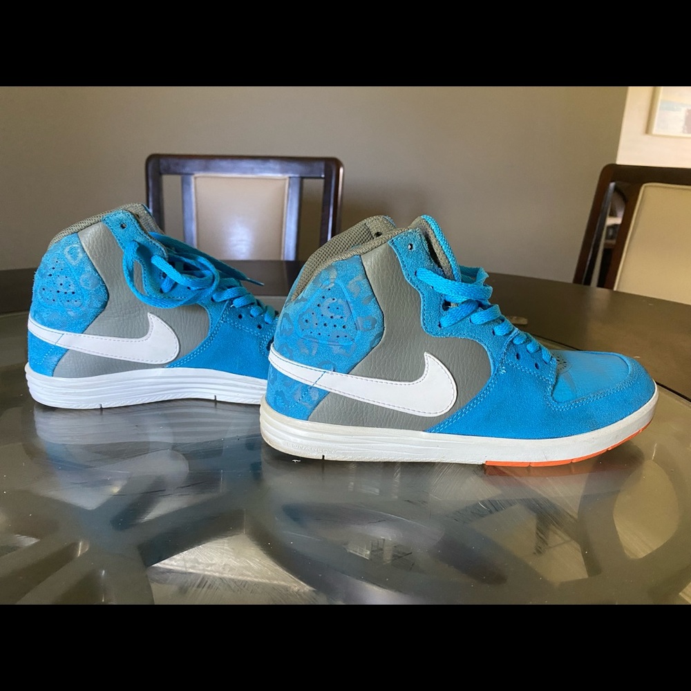 Women’s nikes